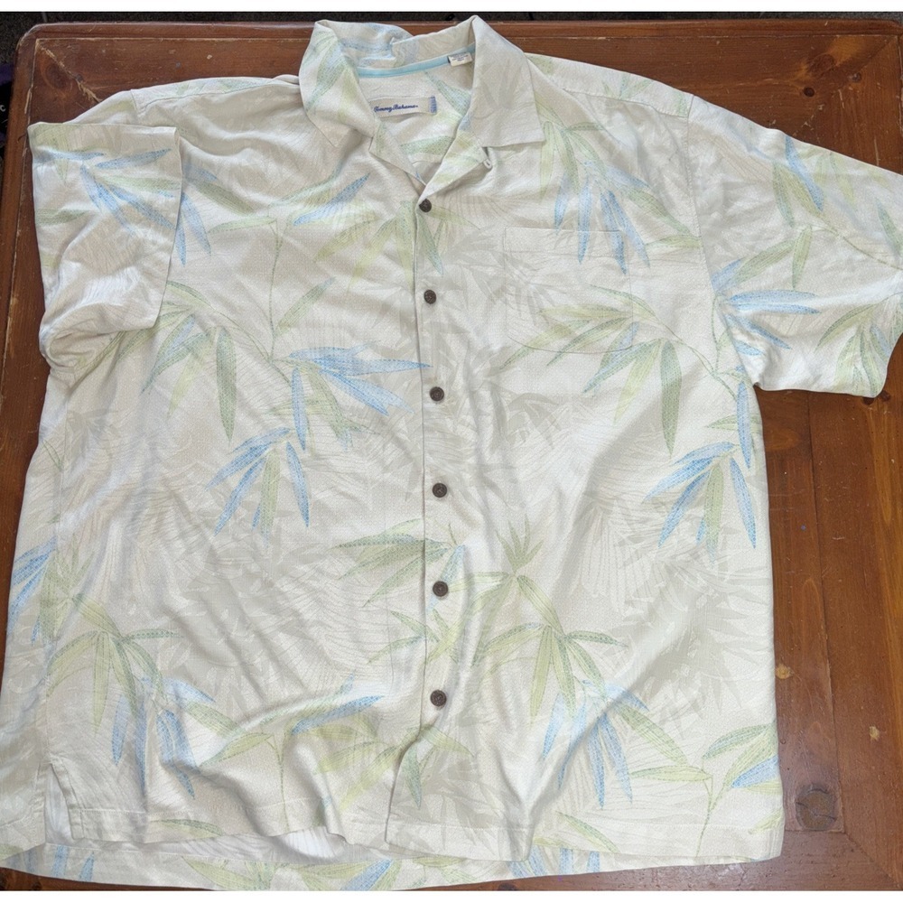 Tommy Bahama Hawaiian Shirt Large 100% Silk Hawaiian Print AOP Loop Collar
